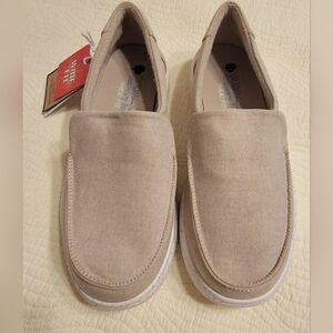 NWT BOBS from Skechers Ladies Slip on Shoe with Memory Foam